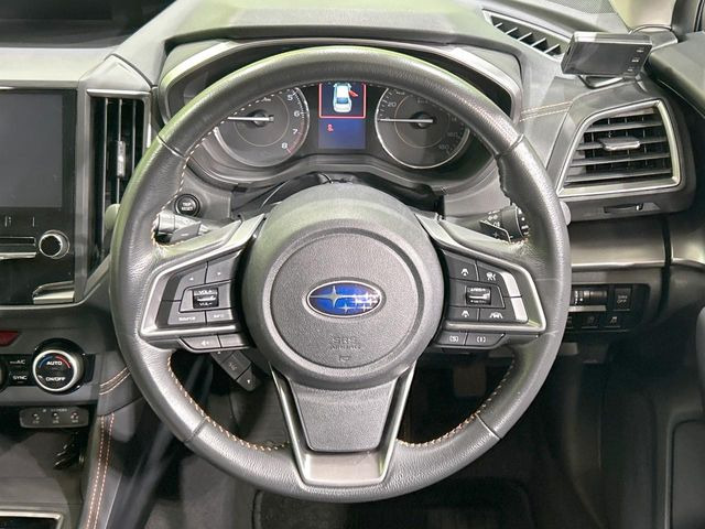 �y�����v�����X�e�A�����O�z�㎿�Ȋv���g�p���邱�ƂŁA��ɂ����������݂ƂĂ��^�]���₷���n���h���ł���