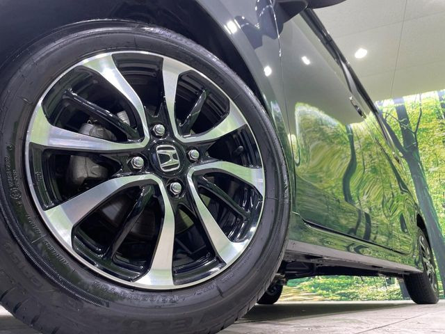 �y����14�C���`�A���~�z�C�[���z�O�ςɃ}�b�`���������A���~�z�C�[���𑕒����Ă���܂��B�e��ЊO�A���~�z�C�[����A�X�^�b�h���X�^�C�����戵�����Ă���܂��B���񂲑��k����������