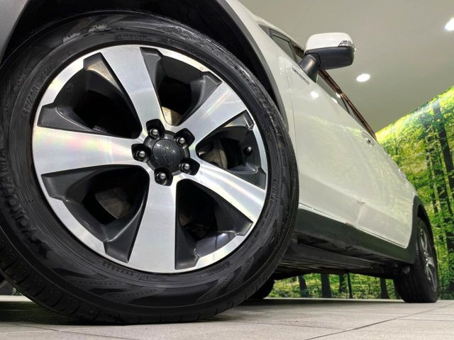 �y����17�C���`�A���~�z�C�[���z�O�ςɃ}�b�`���������A���~�z�C�[���𑕒����Ă���܂��B�e��ЊO�A���~�z�C�[����A�X�^�b�h���X�^�C�����戵�����Ă���܂��B���񂲑��k����������