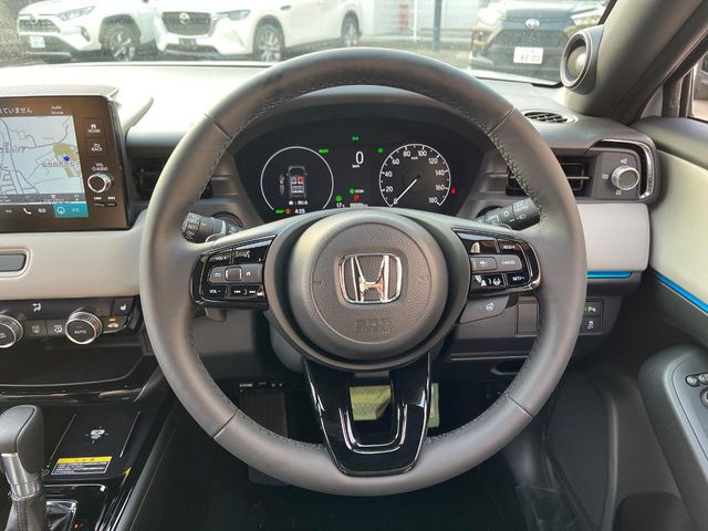 �y�����v�����X�e�A�����O�z�㎿�Ȋv���g�p���邱�ƂŁA��ɂ����������݂ƂĂ��^�]���₷���n���h���ł���