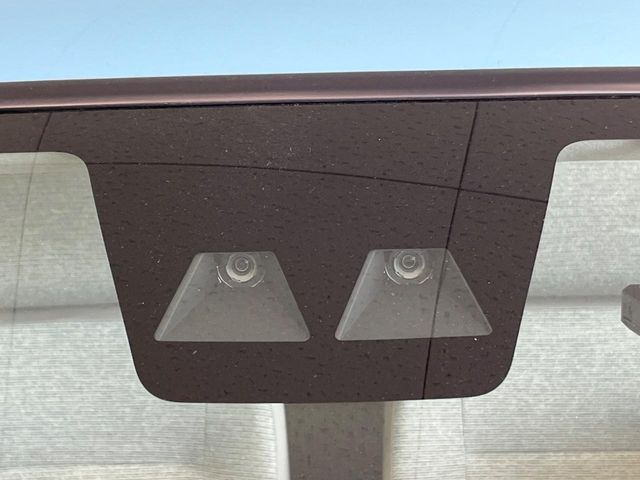 �y�X�}�[�g�A�V�X�g�z���s���ɑO���̎ԗ�����F�����A�Փ˂������Ȏ��͌x��ƃu���[�L�ŏՓˉ���Ɣ�Q�y�����A�V�X�g�B�����S�Ƀh���C�u�����y���݂��������܂��B