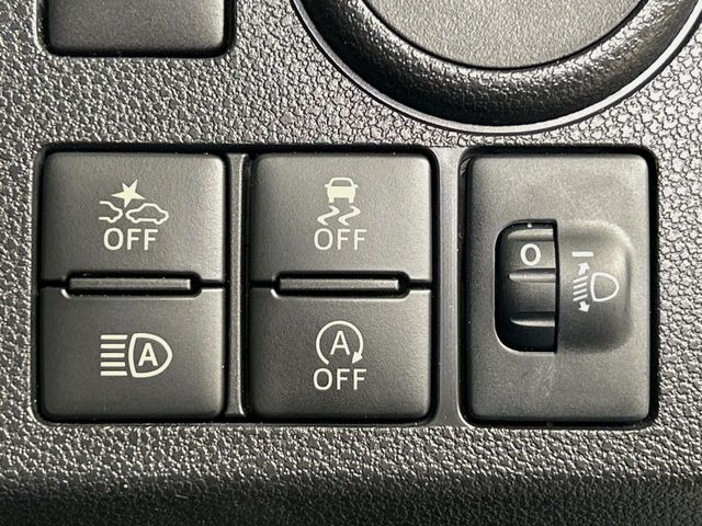 【オートハイビーム】夜間の安全走行に役立つ便利な機能!先行車や対向車を検知し、ハイビームとロービームを切り替えてくれます♪