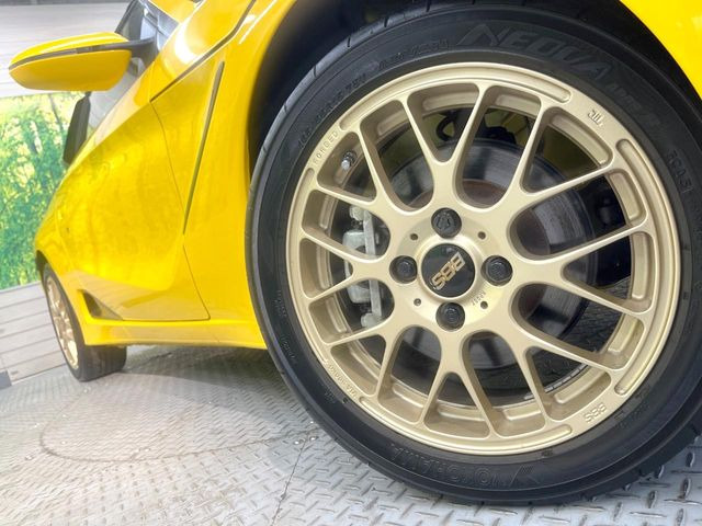 【BBS製アルミホイール】大人気メーカーのホイールを装備♪軽量・高硬度のアルミホイールは、ハンドリング・加速など、走りの質を向上してくれます♪