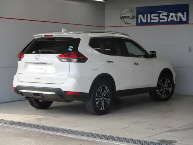 エクストレイル2.0 20Xi 4WD