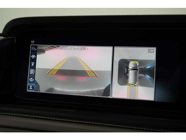 バックカメラは勿論のこと、360度カメラも装備されているので駐車や狭い場所での運転も問題ありません。