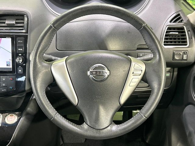 �y�����v�����X�e�A�����O�z�㎿�Ȋv���g�p���邱�ƂŁA��ɂ����������݂ƂĂ��^�]���₷���n���h���ł���