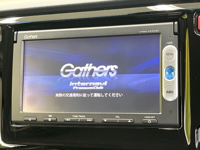 �y�����i�r�z�l�C�̏����i�r�𑕔����Ă���܂��B�i�r�̎g���₷���͂������A�I�[�f�B�I�@�\���[��!�L�����v�◷�s�͂������A�ʋ΂┃�����ȂǕ��i�̃h���C�u���y�����Ȃ�͂���