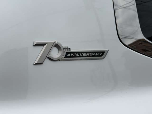 【オプション】70周年記念エンブレム