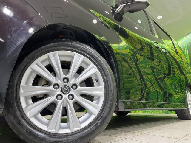 �y����18�C���`�A���~�z�C�[���z�O�ςɃ}�b�`���������A���~�z�C�[���𑕒����Ă���܂��B�e��ЊO�A���~�z�C�[����A�X�^�b�h���X�^�C�����戵�����Ă���܂��B���񂲑��k����������