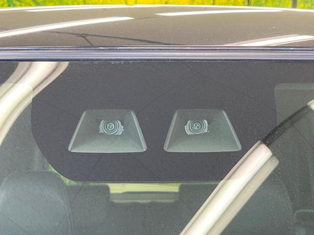 �y�X�}�[�g�A�V�X�g�z���s���ɑO���̎ԗ�����F�����A�Փ˂������Ȏ��͌x��ƃu���[�L�ŏՓˉ���Ɣ�Q�y�����A�V�X�g�B�����S�Ƀh���C�u�����y���݂��������܂��B