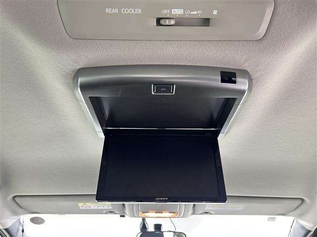 ヴォクシー1.8 ハイブリッド X