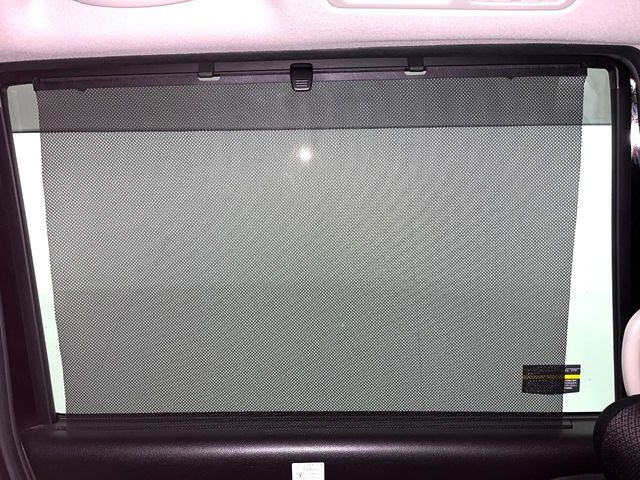 �y���[���V�F�[�h�z��������ԊO����̌���ῂ����Ƃ��ɃT�b�ƈ����o���Ďg����A���[���i�[�^�C�v�̃T���V�F�[�h�𑕔��B��Ȃɏ�������q�l���E�g�E�g�����������ȂǁA���Ђ����p����������