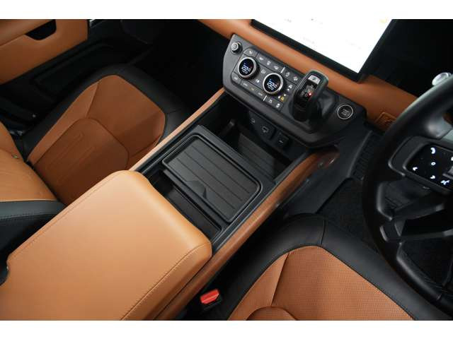 さらにフィックスドサイドステップにより乗降性も向上し、実用性にも配慮されています。