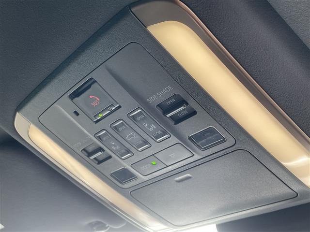 ヴェルファイアハイブリッド 2.5 Z プレミア E-Four 4WD