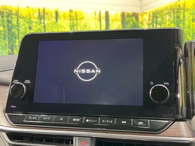 �y�����i�r�z�l�C�̏����i�r�𑕔����Ă���܂��B�i�r�̎g���₷���͂������A�I�[�f�B�I�@�\���[��!�L�����v�◷�s�͂������A�ʋ΂┃�����ȂǕ��i�̃h���C�u���y�����Ȃ�͂���