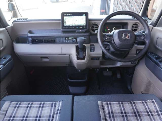 N-BOXジョイ 2トーン