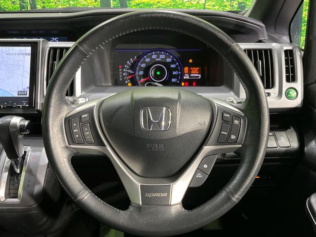 �y�����v�����X�e�A�����O�z�㎿�Ȋv���g�p���邱�ƂŁA��ɂ����������݂ƂĂ��^�]���₷���n���h���ł���