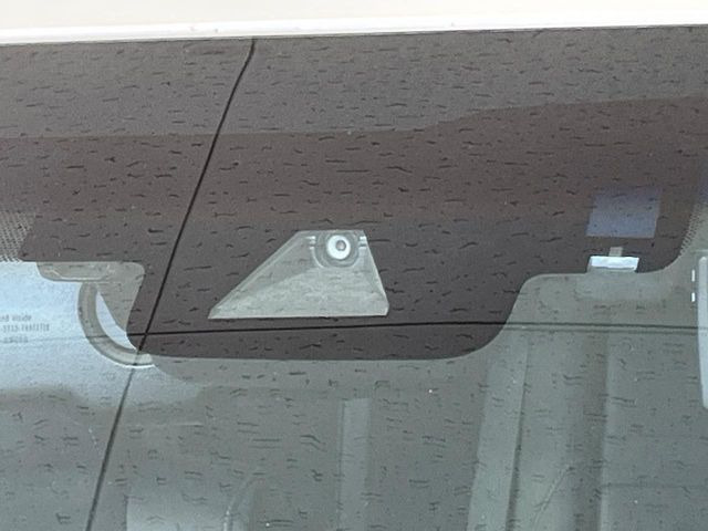 �y�g���^�Z�[�t�e�B�Z���X�z���s���ɑO���̎ԗ�����F�����A�Փ˂������Ȏ��͌x��ƃu���[�L�ŏՓˉ���Ɣ�Q�y�����A�V�X�g�B�����S�Ƀh���C�u�����y���݂��������܂��B