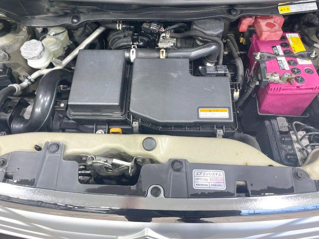 親切・丁寧な専門メカニックスタッフが応対!・車検・点検整備・事故等の修理などアフターサービスも安心。お車のカスタマイズもネクステージのサービススタッフまでご相談ください!