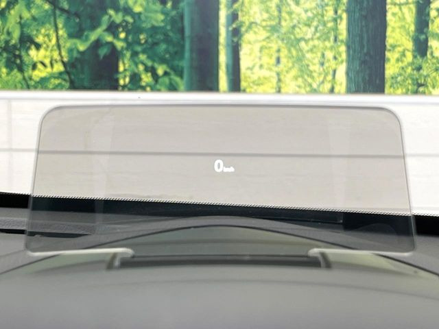 �y�w�b�h�A�b�v�f�B�X�v���C�z���݂̑��x�⑖�s�����f�W�^���\���ŉ^�]�ȑO���̃K���X�ɓ��e!�^�]���A�ڐ������炳���K�v�ȏ����m�F�ł���̂łƂ��Ă��֗��ň��S!