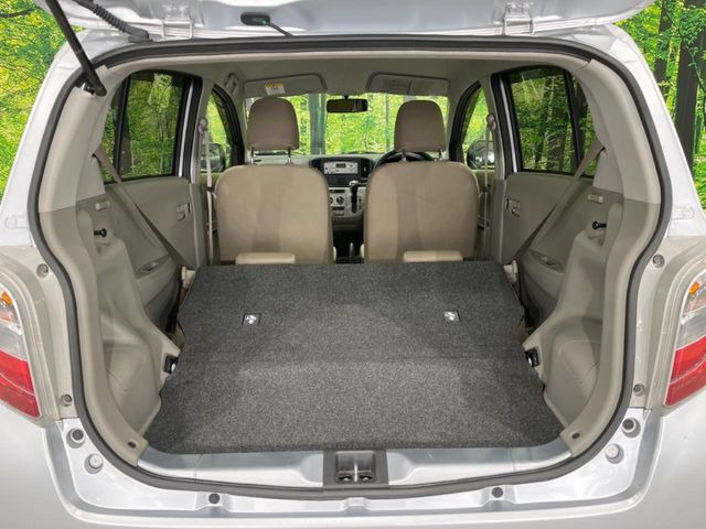 普段のお買い物や通勤、送迎等に十分な荷室スペースを確保しております。セカンドシートを倒すと、大きな荷物の積載も可能です♪