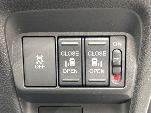 �y�����p���[�X���C�h�h�A�z�X�}�[�g�L�[��^�]�Ȃ̃X�C�b�`�Ō�ȗ����X���C�h�h�A�̊J���\���d��������͂����ăh�A���J����K�v�������A�����Ȃ��q�l�ł��ȒP�ɊJ���߂ł����K�ł���