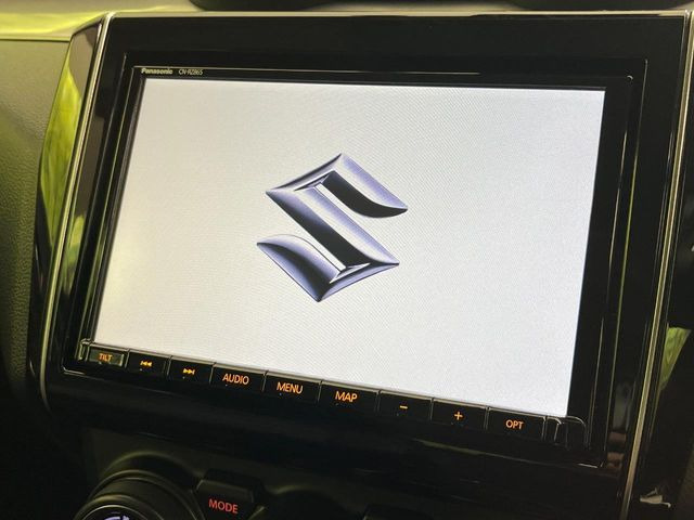 �y�����i�r�z�l�C�̏����i�r�𑕔����Ă���܂��B�i�r�̎g���₷���͂������A�I�[�f�B�I�@�\���[��!�L�����v�◷�s�͂������A�ʋ΂┃�����ȂǕ��i�̃h���C�u���y�����Ȃ�͂���