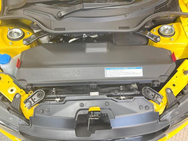 普段のお買い物や通勤、送迎等に十分な荷室スペースを確保しております。