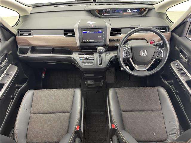 フリード+1.5 クロスター ホンダセンシング