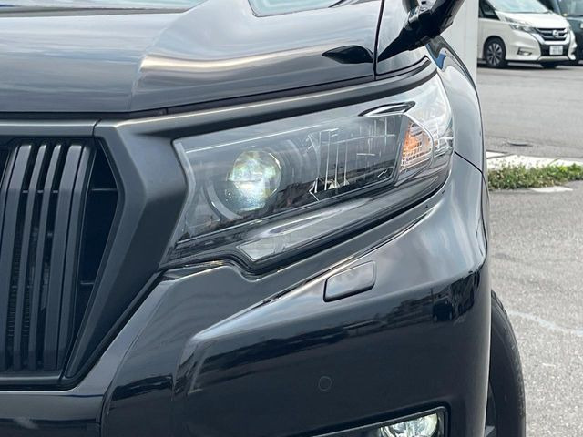 �yLED�w�b�h���C�g�z���V����ԑ��s�����ǍD�Ȏ��E���m�ۂ����S���ĉ^�]�ł��鍂�P�xLED�w�b�h���C�g�𑕔�!�_�����x�������A����d�͂��}�����Ă��܂��B