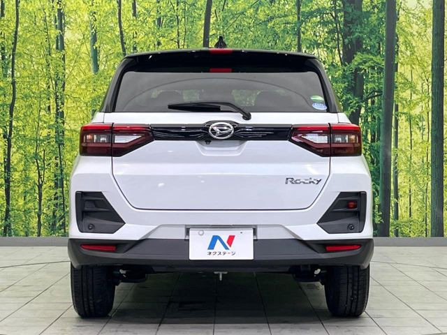 安心の最長10年・走行無制限保証(有償)をご用意。保証内容も充実はもちろん、無料点検&オイル交換や、年中無休の全国・24時間ロードサービスも付帯されておりますのでご安心下さい。