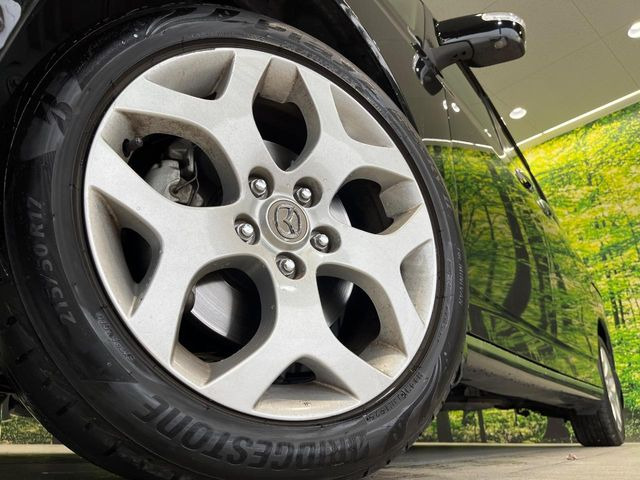 �y����17�C���`�A���~�z�C�[���z�O�ςɃ}�b�`���������A���~�z�C�[���𑕒����Ă���܂��B�e��ЊO�A���~�z�C�[����A�X�^�b�h���X�^�C�����戵�����Ă���܂��B���񂲑��k����������