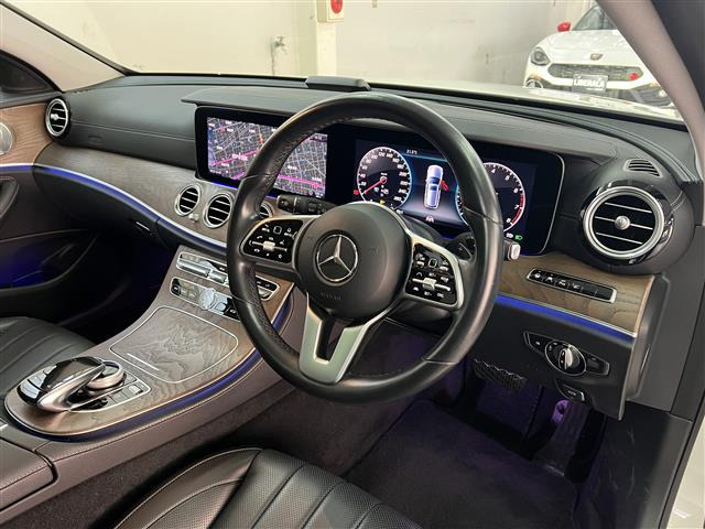 EクラスワゴンE450 4マチック エクスクルーシブ 4WD