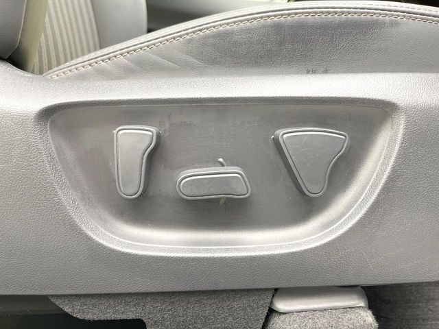 �y�p���[�V�[�g�z�X�C�b�`��ŊȒP�ɃV�[�g�̔��������\!�d��������͂�����܂���!���K�ȃV�[�g�|�W�V�����ɃZ�b�g���āA���K�ȃh���C�u�����y���݂��������B