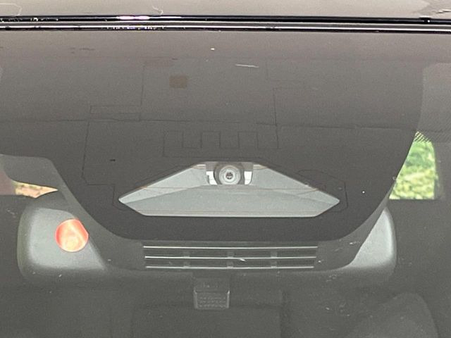 �y�g���^�Z�[�t�e�B�Z���X�z���s���ɑO���̎ԗ�����F�����A�Փ˂������Ȏ��͌x��ƃu���[�L�ŏՓˉ���Ɣ�Q�y�����A�V�X�g�B�����S�Ƀh���C�u�����y���݂��������܂��B