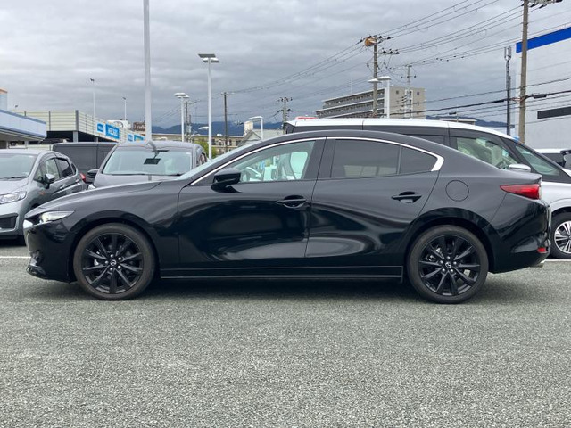 MAZDA3セダン1.8 XD ブラックトーンエディション