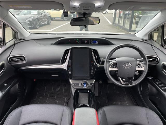 プリウスPHV1.8 A