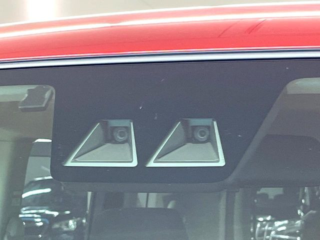 �y�X�}�[�g�A�V�X�g�z���s���ɑO���̎ԗ�����F�����A�Փ˂������Ȏ��͌x��ƃu���[�L�ŏՓˉ���Ɣ�Q�y�����A�V�X�g�B�����S�Ƀh���C�u�����y���݂��������܂��B