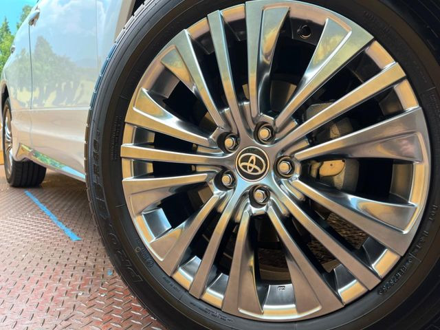 �y����19�C���`�A���~�z�C�[���z�O�ςɃ}�b�`���������A���~�z�C�[���𑕒����Ă���܂��B�e��ЊO�A���~�z�C�[����A�X�^�b�h���X�^�C�����戵�����Ă���܂��B���񂲑��k����������