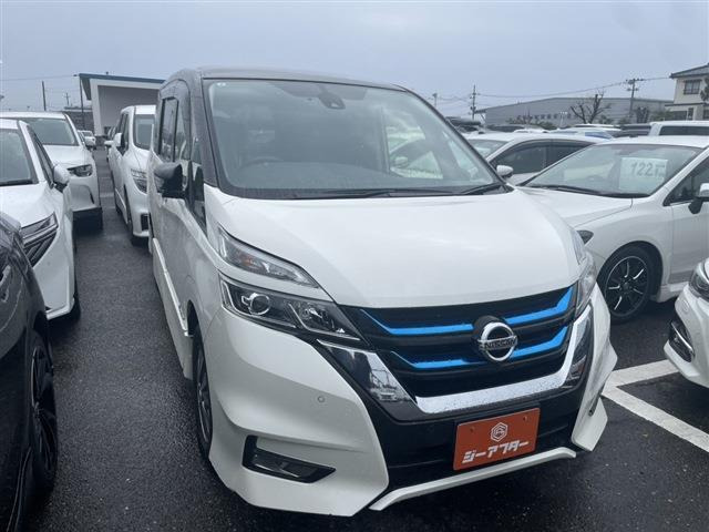 セレナ1.2 e-POWER ハイウェイスターV