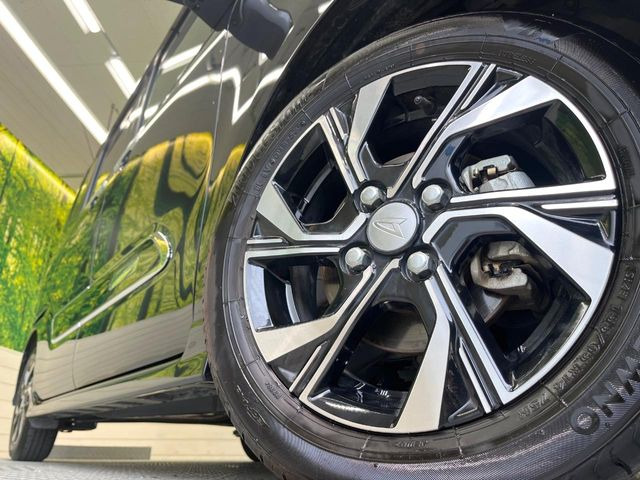 �y����14�C���`�A���~�z�C�[���z�O�ςɃ}�b�`���������A���~�z�C�[���𑕒����Ă���܂��B�e��ЊO�A���~�z�C�[����A�X�^�b�h���X�^�C�����戵�����Ă���܂��B���񂲑��k����������