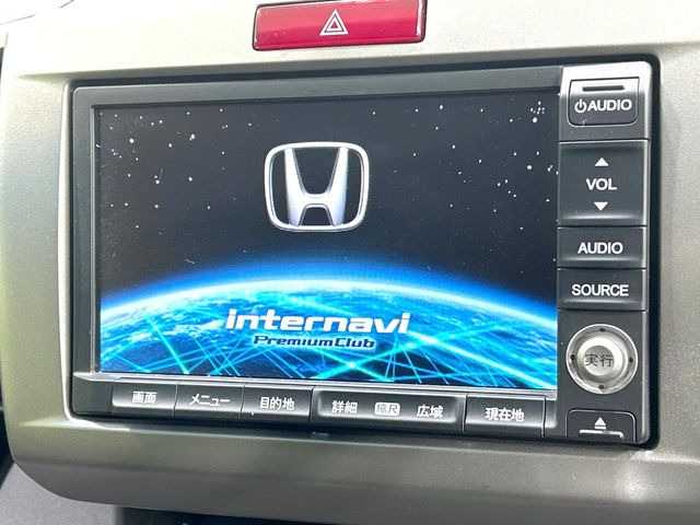 �y�����i�r�z�l�C�̏����i�r�𑕔����Ă���܂��B�i�r�̎g���₷���͂������A�I�[�f�B�I�@�\���[��!�L�����v�◷�s�͂������A�ʋ΂┃�����ȂǕ��i�̃h���C�u���y�����Ȃ�͂���