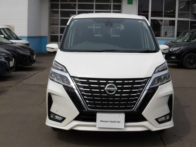 セレナ2.0 ハイウェイスターV 4WD