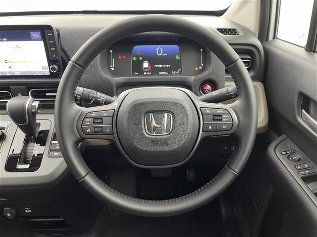 フリード1.5 e:HEV エアー EX