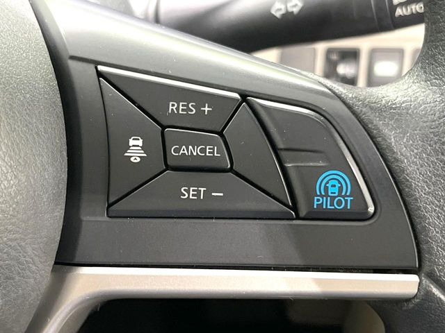 �y�v���p�C���b�g�z�������H�ł̒��������s���y��!!�a�؎��Ə��񑖍s�̃V�[���ŁA�A�N�Z���E�u���[�L�E�X�e�A�����O�������Ő��䂵�A�������^�]�̕��S���y�����Ă���܂���