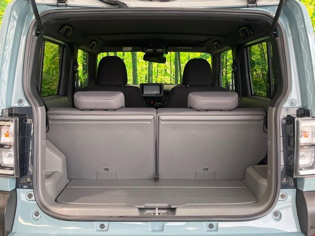 普段のお買い物や通勤、送迎等に十分な荷室スペースを確保しております。セカンドシートを倒すと、大きな荷物の積載も可能です♪