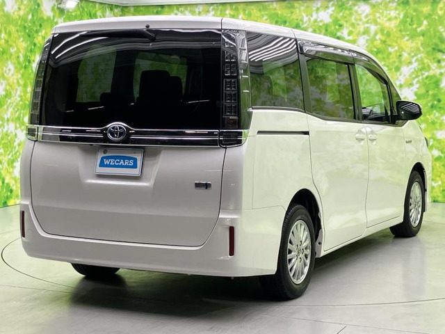 ヴォクシー1.8 ハイブリッド V