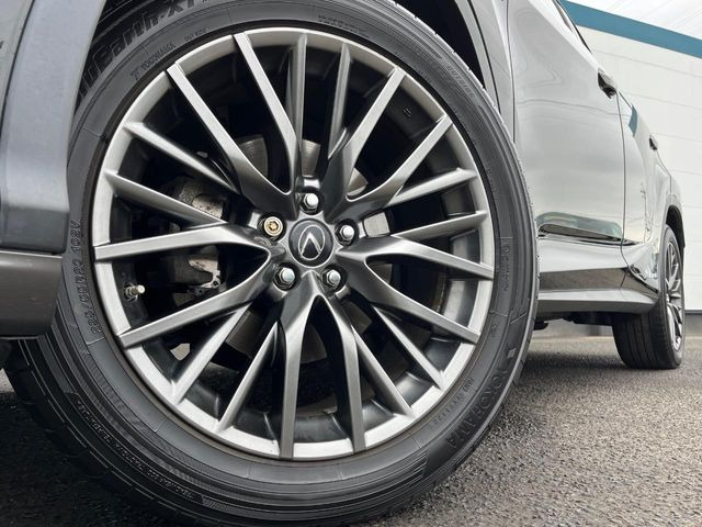 �y����20�C���`�A���~�z�C�[���z�O�ςɃ}�b�`���������A���~�z�C�[���𑕒����Ă���܂��B�e��ЊO�A���~�z�C�[����A�X�^�b�h���X�^�C�����戵�����Ă���܂��B���񂲑��k����������