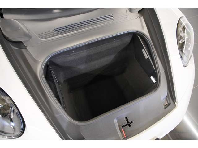 ・レザーインテリア(ブラック/クレヨンステッチ) 409,000