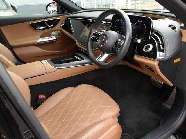 EクラスワゴンE220d アバンギャルド AMGラインパッケージ (ISG)